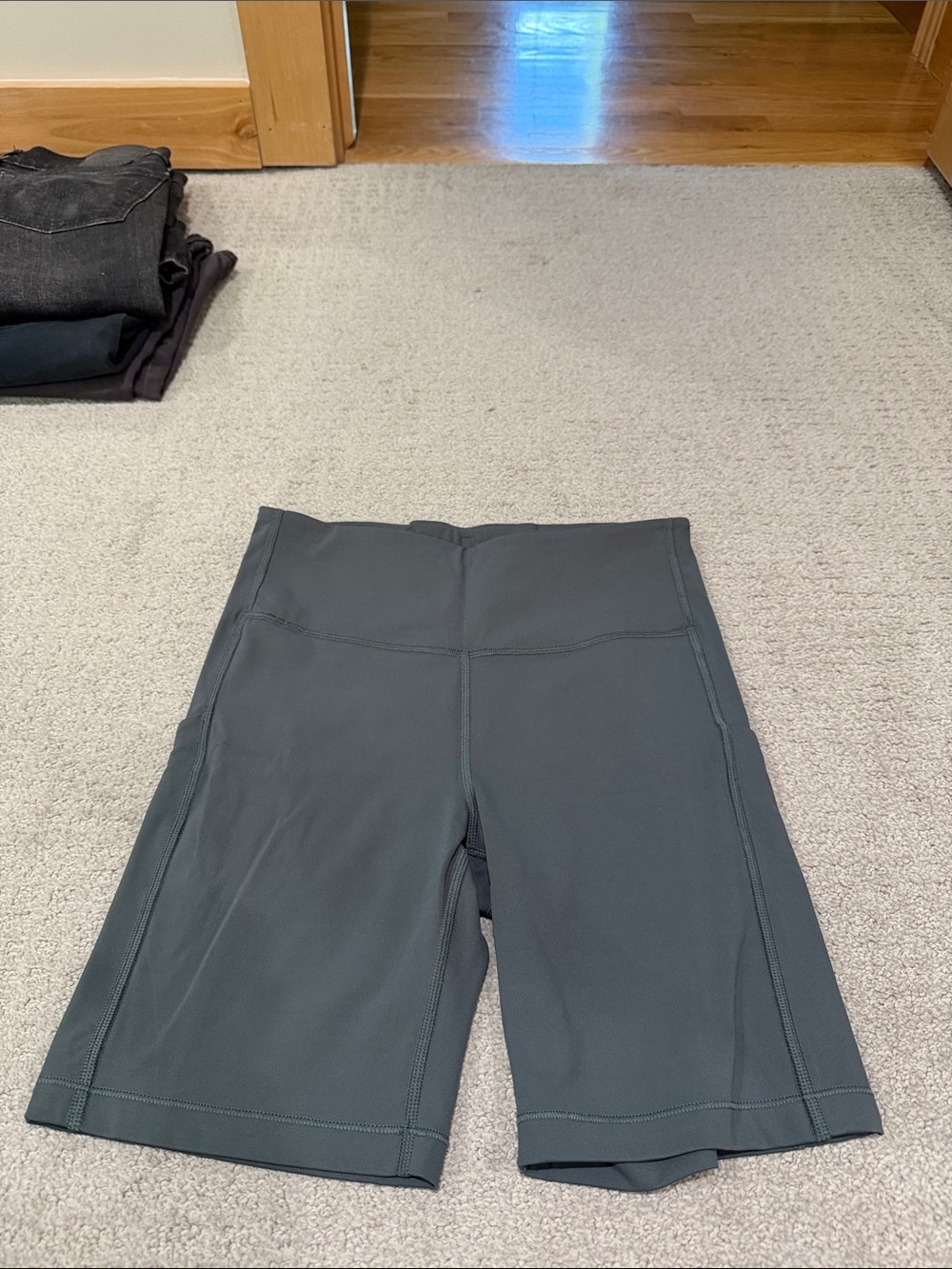 Athleta Ultimate Stash Pocket 7 inch short
